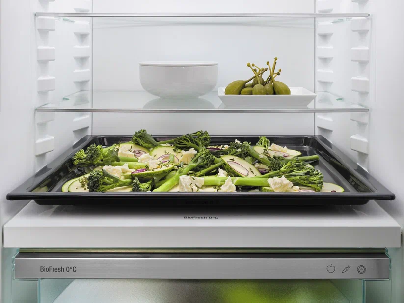 Отдельностоящий комбинированный холодильник-морозильник LIEBHERR CBNd 5723 Plus BioFresh NoFrost